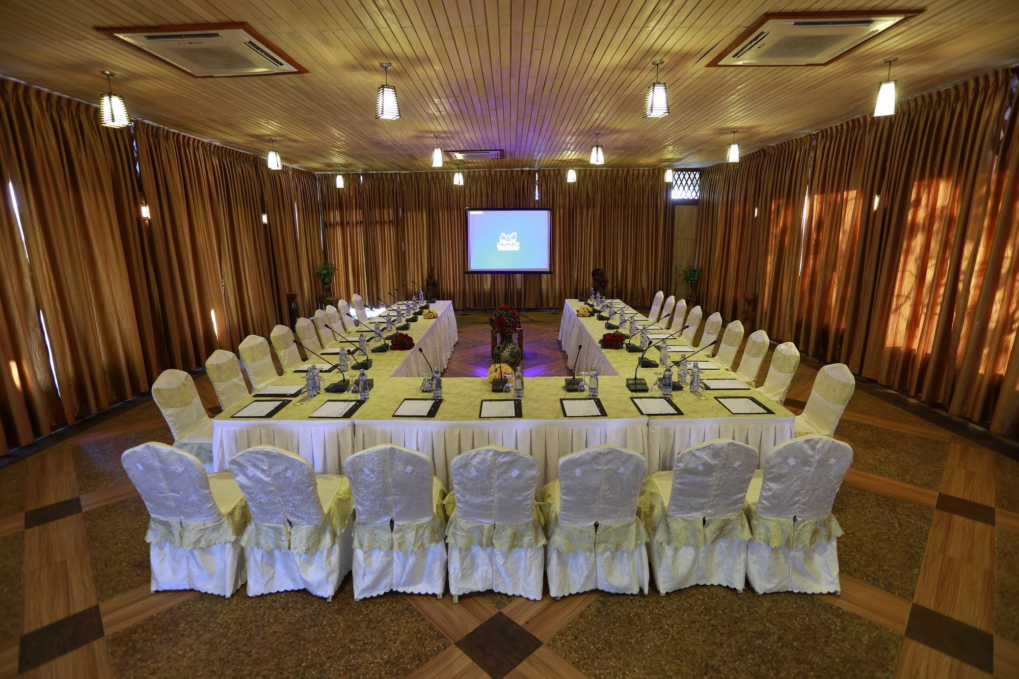 Kma Shwe Pyi Bago Resort Esterno foto